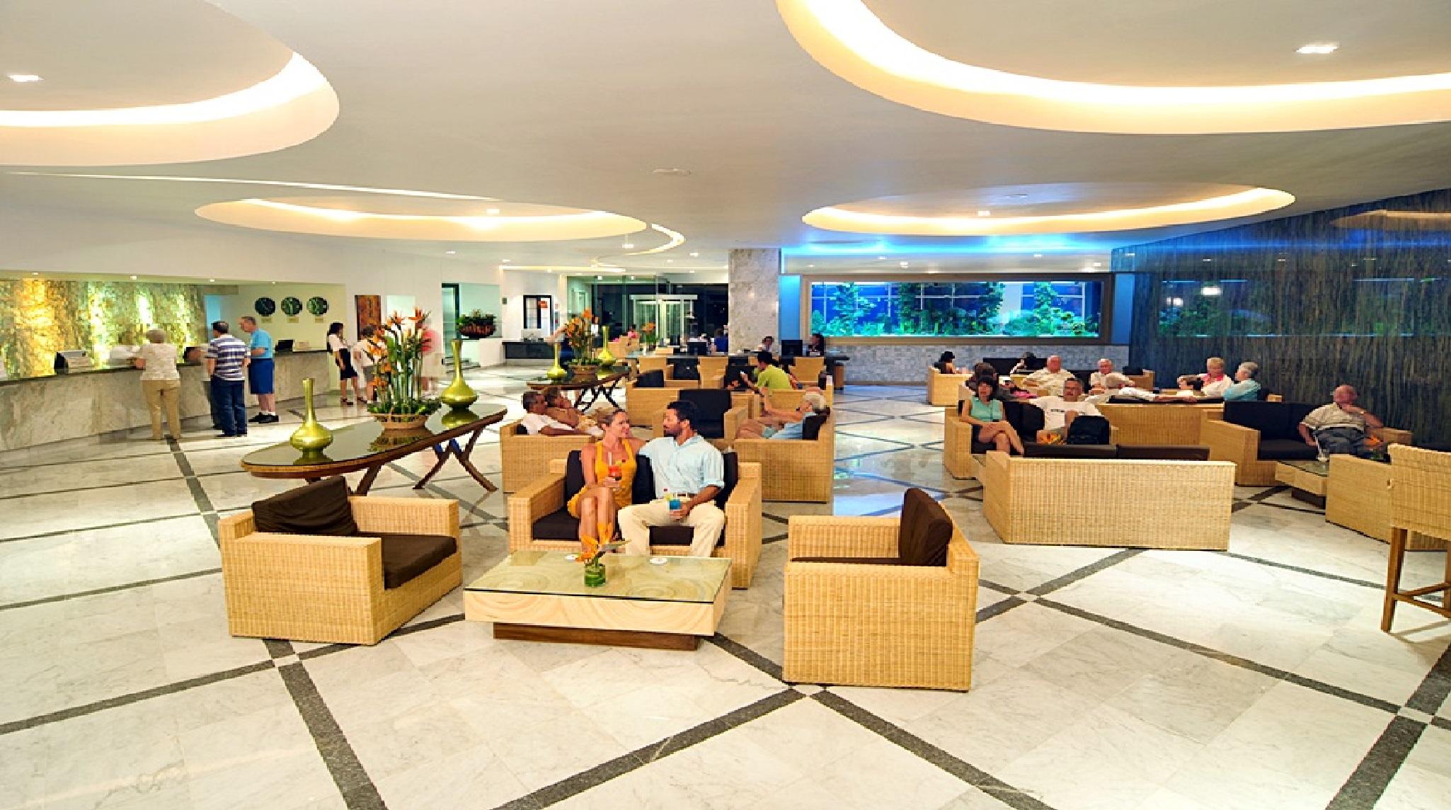 Sunset Royal Hotel Cancun Bagian luar foto