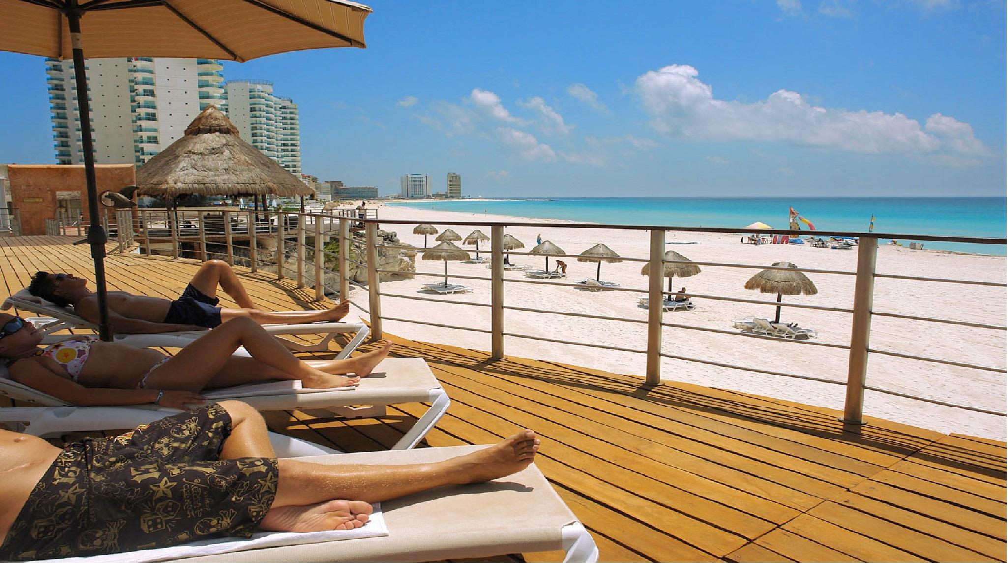 Sunset Royal Hotel Cancun Bagian luar foto