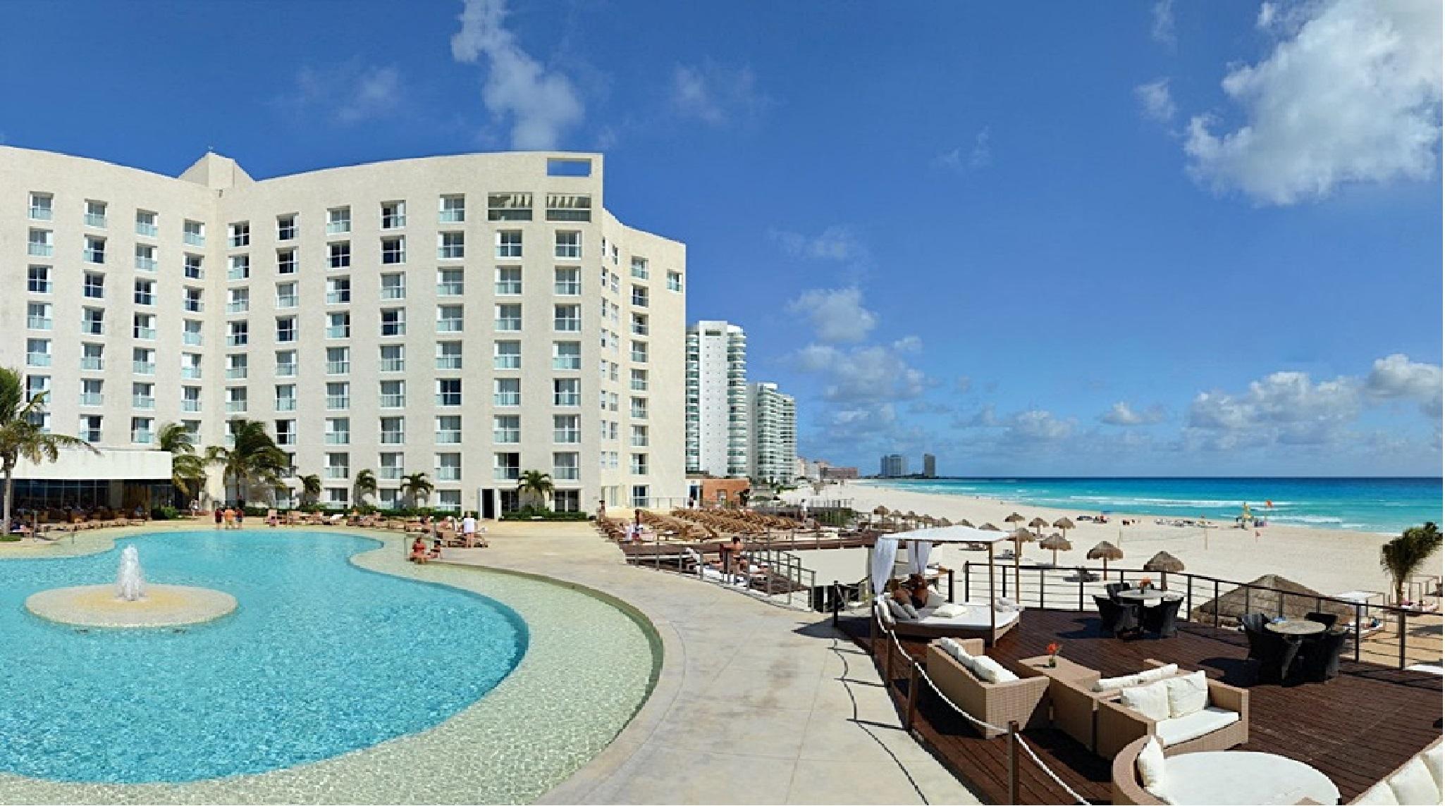 Sunset Royal Hotel Cancun Bagian luar foto