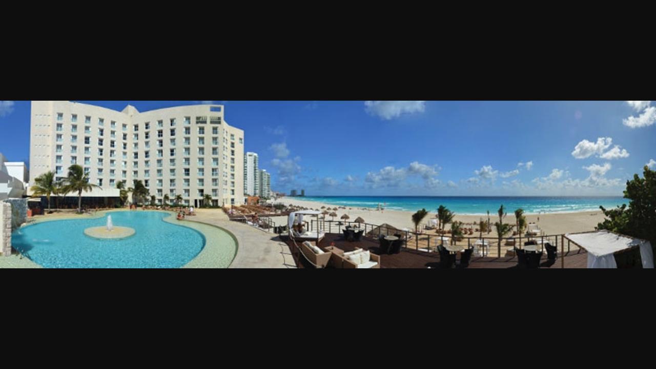 Sunset Royal Hotel Cancun Bagian luar foto