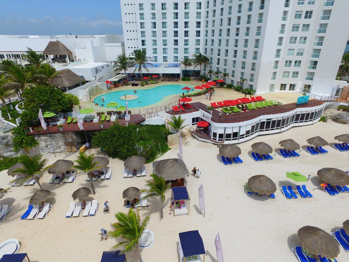 Sunset Royal Hotel Cancun Bagian luar foto